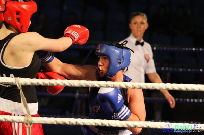  Półfinały 13. Mistrzostw Polski Kobiet w Boksie kategoria 75 kg: Lidia Fidura (GUKS Carbo Gliwice) - Wioleta Michalska (Legia Warszawa) RSC 4