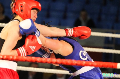  Półfinały 13. Mistrzostw Polski Kobiet w Boksie kategoria 75 kg: Lidia Fidura (GUKS Carbo Gliwice) - Wioleta Michalska (Legia Warszawa) RSC 4