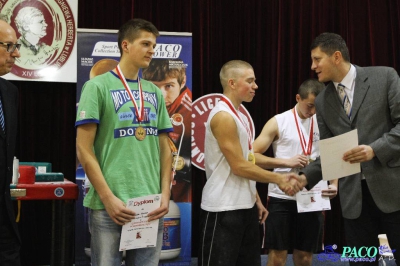 Armwrestling w XIV LO: Kategoria open mężczyzn lewa ręka