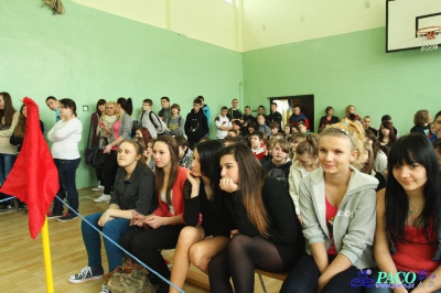 Fotorelacja z IV Międzygimnazjalnego Turnieju w siłowaniu na ręce: klasyfikacja drużynowa 