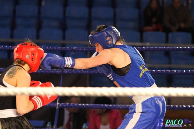 Półfinały 13. Mistrzostw Polski Kobiet w Boksie kategoria 57 kg: Sandra Kruk (UKS Kontra Elbląg) - Aleksandra Banak (Polonia Leszno) RSC 4