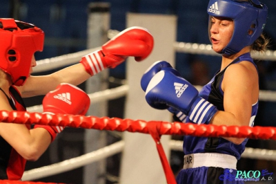 Półfinały 13. Mistrzostw Polski Kobiet w Boksie kategoria 57 kg: Jadwiga Stańczak (GUKS Carbo Gliwice) - Sylwia Pel (GUKS Carbo Gliwice) 3:0