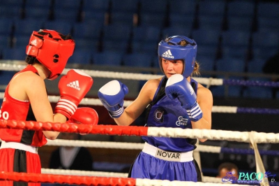 Półfinały 13. Mistrzostw Polski Kobiet w Boksie kategoria 57 kg: Jadwiga Stańczak (GUKS Carbo Gliwice) - Sylwia Pel (GUKS Carbo Gliwice) 3:0