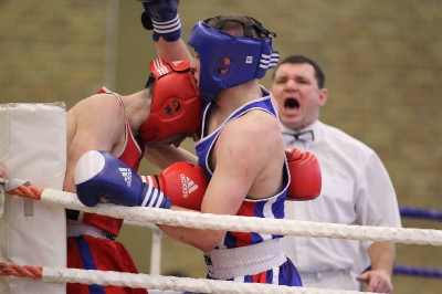 Mistrzostwa Okęgu Lubelskiego w Boksie 2012 : Kamil Latusek vs Cyprian Perepeczo