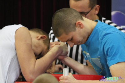 Armwrestling w XIV LO: Mężczyźni prawa ręka do 70kg