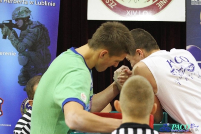 Armwrestling w XIV LO: Kategoria open mężczyzn lewa ręka