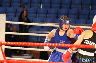 Półfinały 13. Mistrzostw Polski Kobiet w Boksie kategoria 57 kg: Sandra Kruk (UKS Kontra Elbląg) - Aleksandra Banak (Polonia Leszno) RSC 4