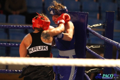 Półfinały 13. Mistrzostw Polski Kobiet w Boksie kategoria 57 kg: Sandra Kruk (UKS Kontra Elbląg) - Aleksandra Banak (Polonia Leszno) RSC 4